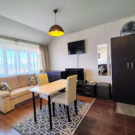 Tower Cozy With Mountain View Apartmán *