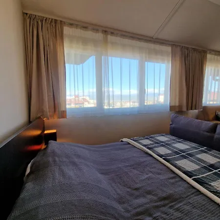 Tower Cozy With Mountain View *